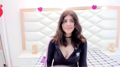 Sweetie Mia online show from February 13, 3:35 pm