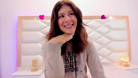 Sweetie Mia online show from February 14, 12:36 pm