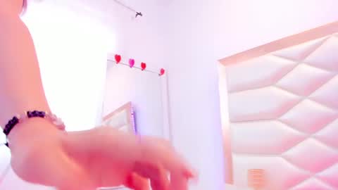 Sweetie Mia online show from February 25, 3:27 pm