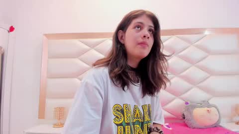 Sweetie Mia online show from March 12, 6:33 pm