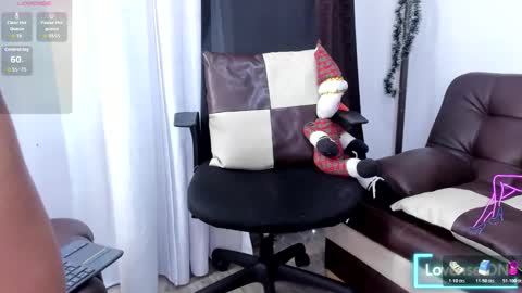 Snapshot of miarobertsmilf chatting on November 27, 10:12 pm Mia Milf online show from November 27, 10:12 pm