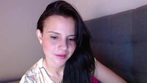 Snapshot of miarobinn_ chatting on March 2, 10:14 am miarobinn_ online show from March 2, 10:14 am
