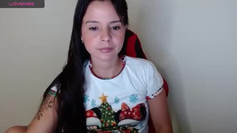 Snapshot of miarobinn_ chatting on October 4, 10:57 am miarobinn_ online show from October 4, 10:57 am