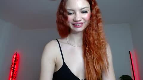 Snapshot of miarossalinda chatting on November 15, 5:31 pm MiaRossalinda online show from November 15, 5:31 pm