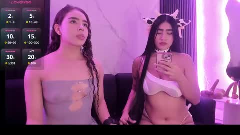 Snapshot of miascott5 chatting on November 22, 5:06 am miascott5 online show from November 22, 5:06 am