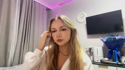 Milana online show from February 22, 7:45 pm