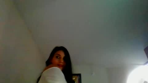 Snapshot of miaswee2026 chatting on June 3, 12:19 pm MiaSweet online show from June 3, 12:19 pm
