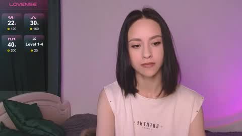 Snapshot of miasweetashoney chatting on September 30, 7:35 am Mia online show from September 30, 7:35 am
