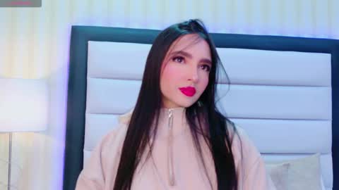 Snapshot of miasweetth chatting on November 20, 12:05 pm Mia Sweetth online show from November 20, 12:05 pm