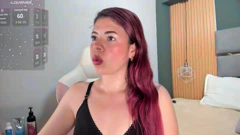 miatorres4 online show from March 17, 3:33 am