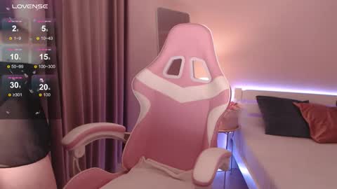 Snapshot of miatory chatting on October 24, 4:36 pm Sofia online show from October 24, 4:36 pm