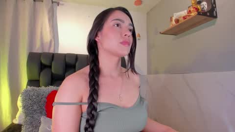 Snapshot of miavelvet1 chatting on November 7, 3:17 am miavelvet1 online show from November 7, 3:17 am