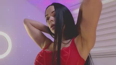 Snapshot of miavero chatting on March 12, 3:51 pm Mia online show from March 12, 3:51 pm