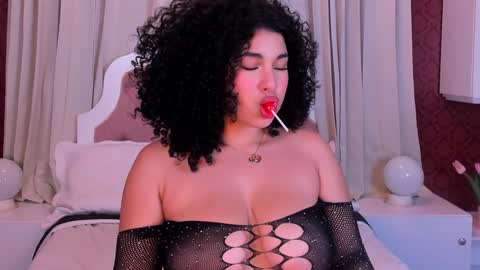 Snapshot of miawoderfull chatting on January 24, 1:24 am Mia online show from January 24, 1:24 am