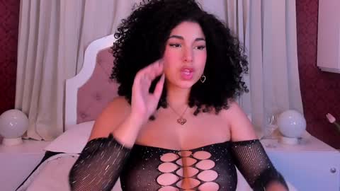 Snapshot of miawoderfull chatting on January 24, 4:27 am Mia online show from January 24, 4:27 am