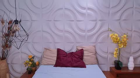 Snapshot of miawoderfull chatting on January 25, 4:13 am Mia online show from January 25, 4:13 am