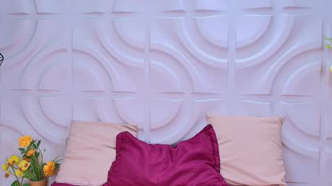 Snapshot of miawoderfull chatting on January 27, 5:47 am Mia online show from January 27, 5:47 am