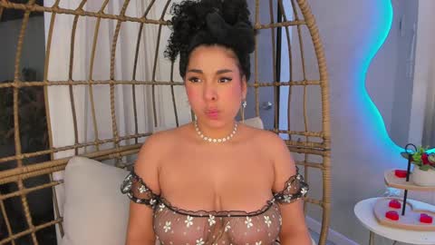 Snapshot of miawoderfull chatting on February 10, 3:57 am Mia online show from February 10, 3:57 am