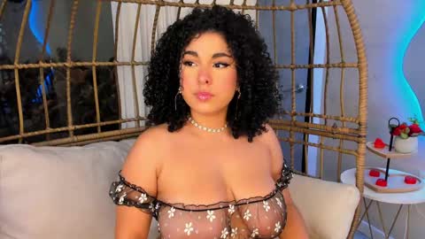 Snapshot of miawoderfull chatting on February 21, 3:34 am Mia online show from February 21, 3:34 am