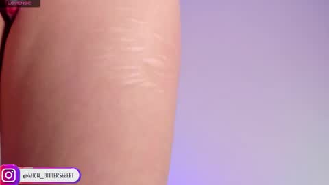 Snapshot of mich_bittersweet chatting on September 14, 11:26 pm online show from September 14, 11:26 pm