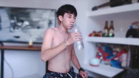 Snapshot of michaeel_blue chatting on November 10, 7:24 pm Michael online show from November 10, 7:24 pm