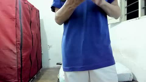 Snapshot of michael_david123 chatting on July 27, 12:28 am michael_david123 online show from July 27, 12:28 am