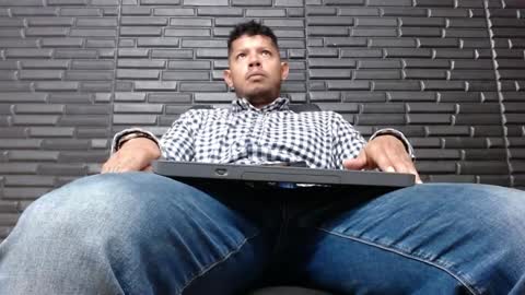 Michael Daviss online show from January 8, 1:09 pm