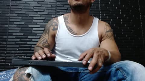 Michael Daviss online show from February 4, 1:59 pm