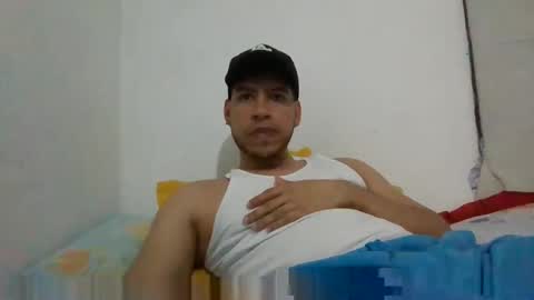 Michael Jones Modelo Independiente online show from October 6, 2:31 am