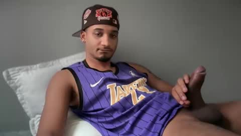 Angel online show from February 5, 6:15 pm