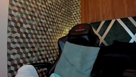 Snapshot of michael_magno chatting on February 6, 3:52 pm Michael Stevens online show from February 6, 3:52 pm