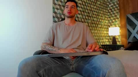 Snapshot of michael_magno chatting on February 25, 2:11 pm Michael Stevens online show from February 25, 2:11 pm