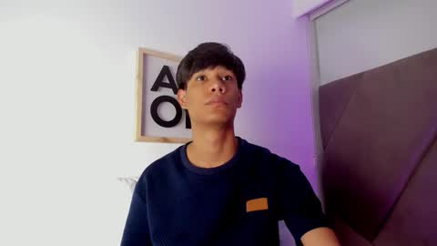 Snapshot of michael_vidal chatting on October 31, 7:48 pm michael_vidal online show from October 31, 7:48 pm