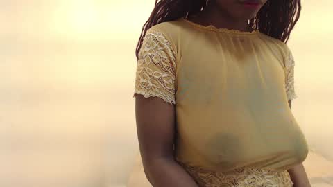 Snapshot of michaela_cox chatting on February 6, 9:49 pm Michaela online show from February 6, 9:49 pm