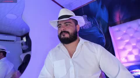 Snapshot of michaelbear_ chatting on January 23, 12:30 pm Michael online show from January 23, 12:30 pm