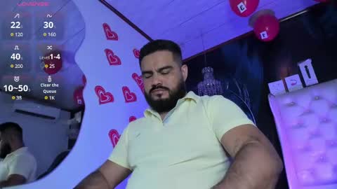 Snapshot of michaelbear_ chatting on February 17, 12:48 pm Michael online show from February 17, 12:48 pm