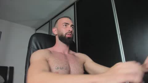 MichaelEvansx online show from October 20, 7:47 pm