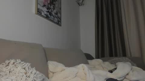 MichaelEvansx online show from December 17, 9:32 pm