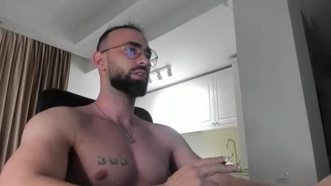 MichaelEvansx online show from January 31, 9:35 pm