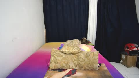 Snapshot of michaelhotbbc chatting on December 3, 2:52 am Michael online show from December 3, 2:52 am