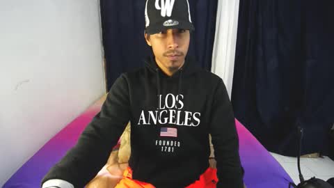 Snapshot of michaelhotbbc chatting on December 5, 3:48 am Michael online show from December 5, 3:48 am