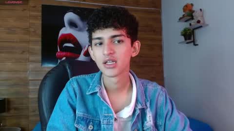 Snapshot of michaelkoiv chatting on November 30, 12:20 pm michaelkoiv online show from November 30, 12:20 pm