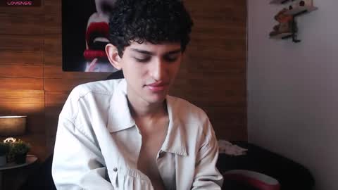 michaelkoiv online show from April 21, 12:33 pm