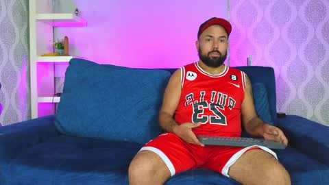 Snapshot of michaell_twink chatting on December 29, 1:24 am Michaell online show from December 29, 1:24 am