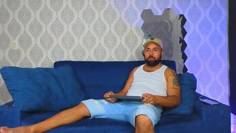 Snapshot of michaell_twink chatting on March 4, 12:50 am Michaell online show from March 4, 12:50 am