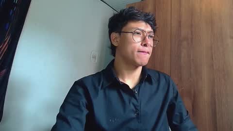 Snapshot of michaelstones chatting on December 12, 5:37 pm michaelstones online show from December 12, 5:37 pm