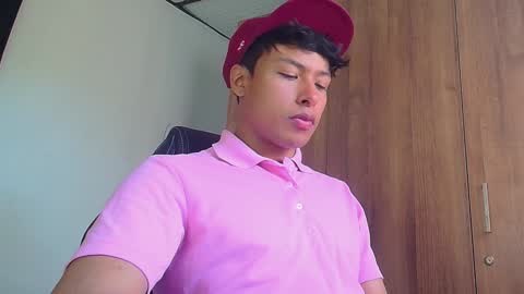 Snapshot of michaelstones chatting on January 24, 1:57 pm michaelstones online show from January 24, 1:57 pm