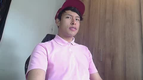 Snapshot of michaelstones chatting on February 18, 2:16 pm michaelstones online show from February 18, 2:16 pm