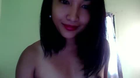 Snapshot of michaeltagocon chatting on December 6, 3:52 am My name is Kel 18. 53 short and petite... online show from December 6, 3:52 am