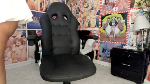 Snapshot of michel_lopez18 chatting on January 30, 10:50 am michel_lopez18 online show from January 30, 10:50 am